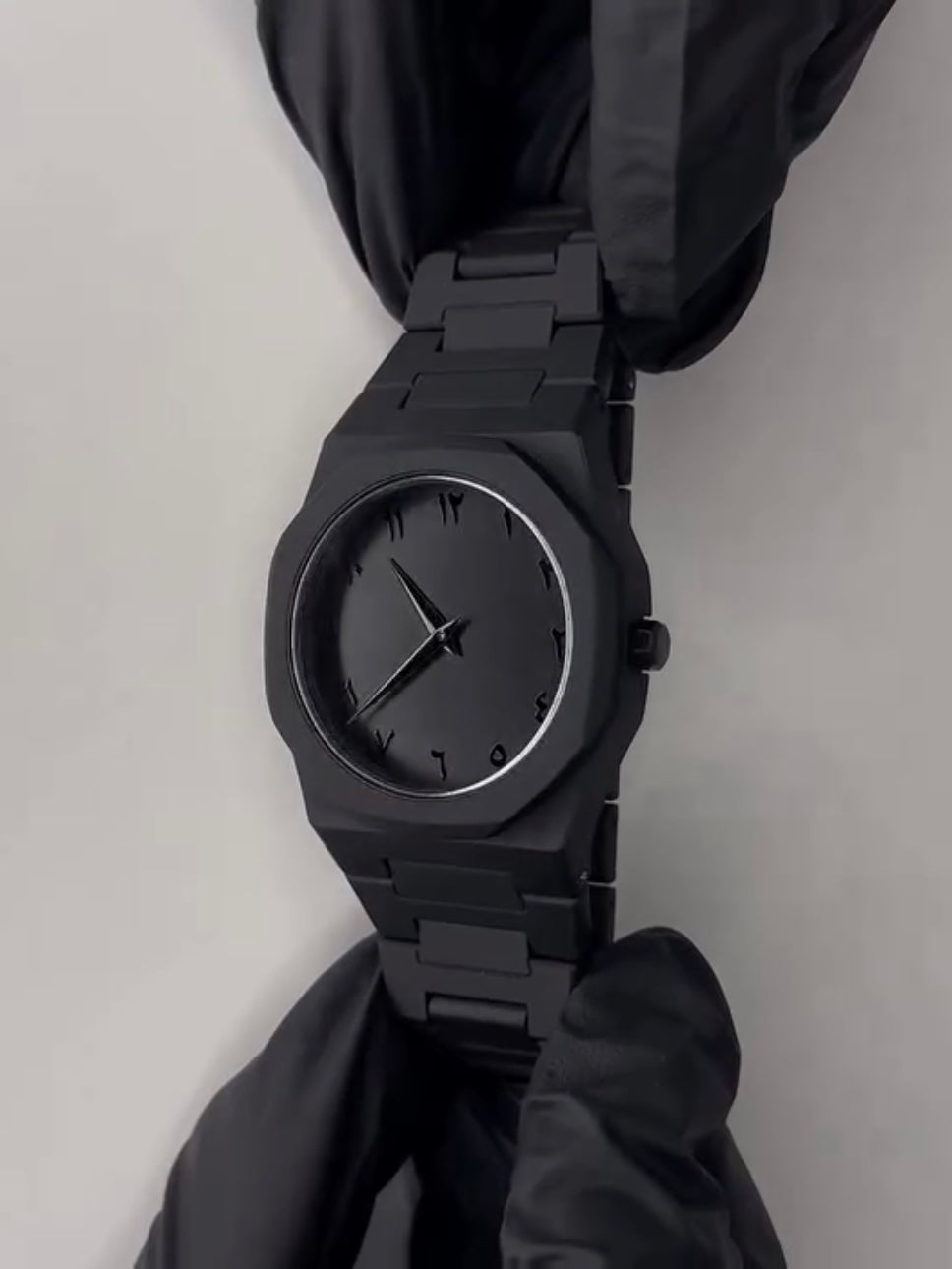 Aura Luxury Black Watch